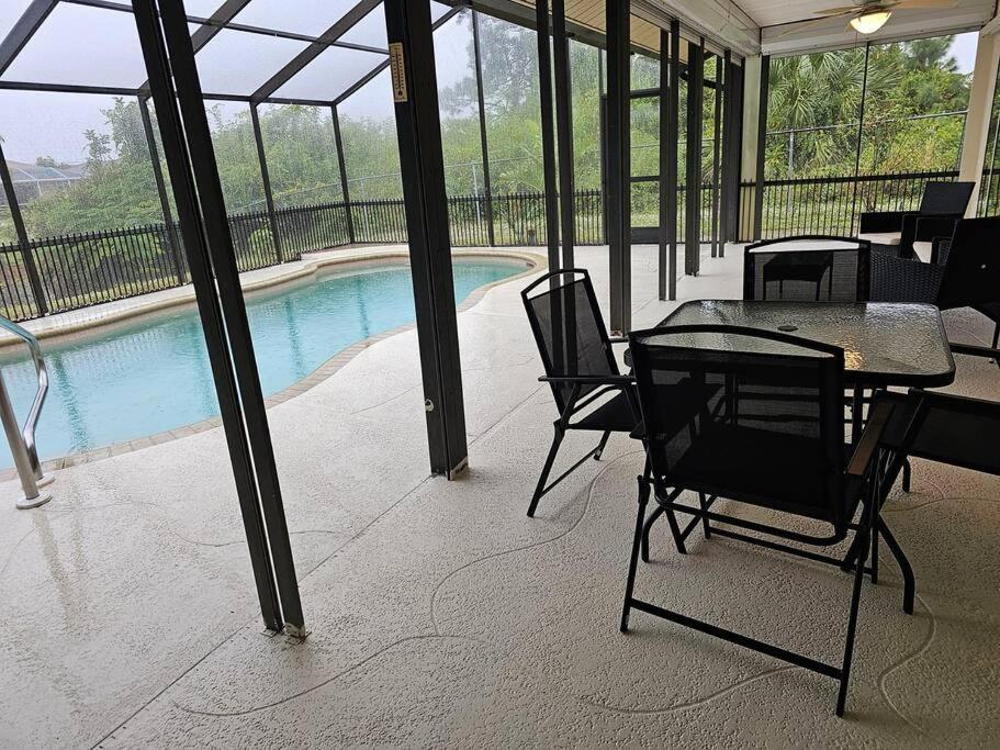 Seabreeze 3-Bedroom Pool Villa Close To The Beach!!! Port Charlotte Exterior foto